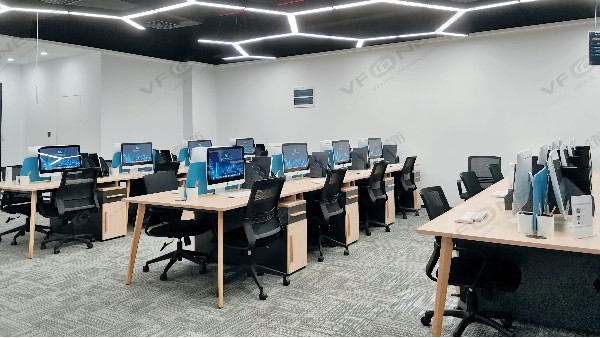 深圳辦公室裝修_福田區(qū)企業(yè)裝修效果圖_產(chǎn)業(yè)園辦公室裝修設(shè)計