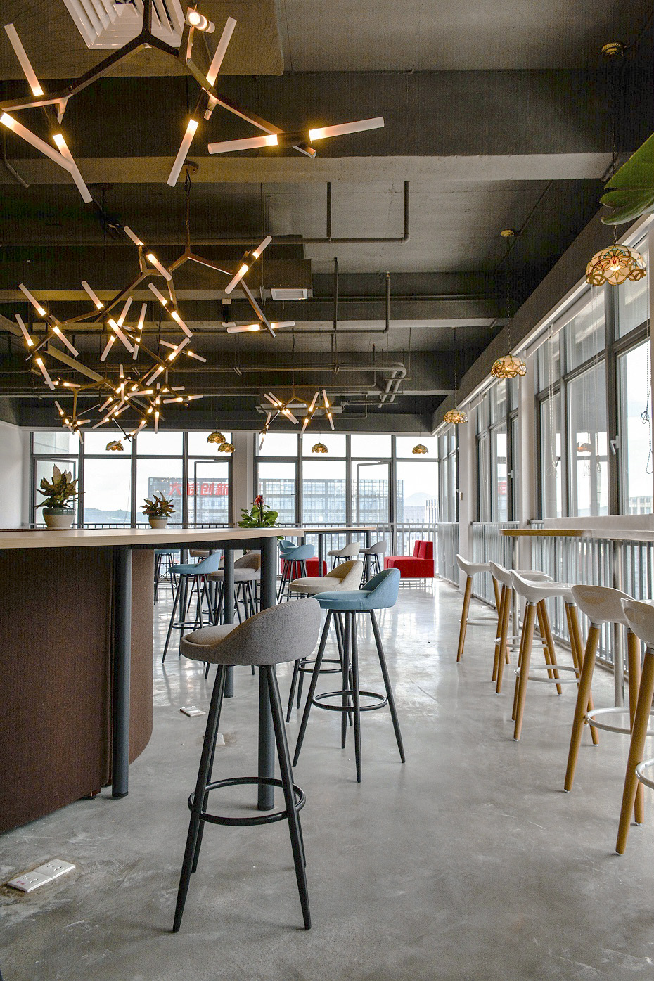 深圳辦公室裝修設(shè)計