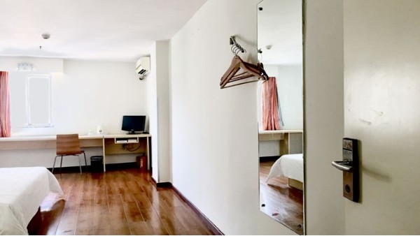 【酒店設(shè)計裝修效果圖】優(yōu)質(zhì)快捷酒店裝修服務(wù)：節(jié)省您的精力與時間